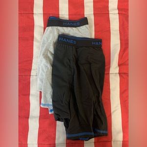 2 Pairs of Men’s Hanes Boxer Briefs